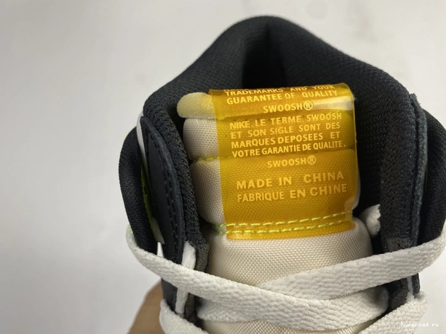 OG 'VOLT GOLD' 1 RETRO JORDAN 555088-118 AIR HIGH 0811